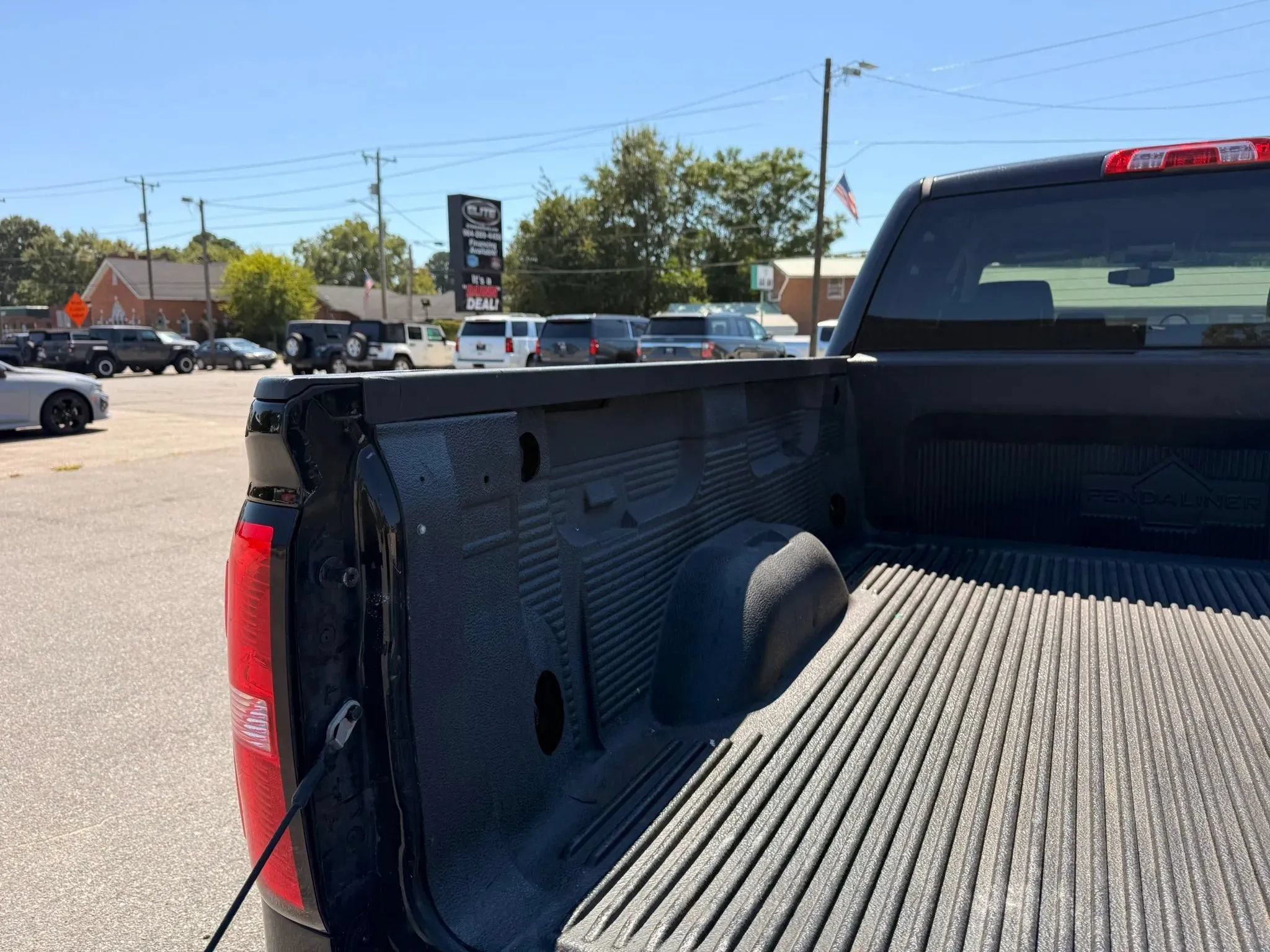 Used 2016 GMC Sierra 1500 SLE w/ Suspension Package, Off-Road AWD/4WD image 12