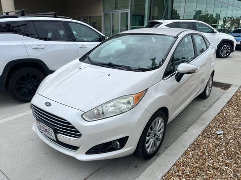 Used 2017 Ford Fiesta Titanium FWD image 5