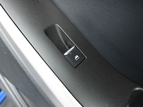 Used 2022 Ford Explorer XLT w/ Equipment Group 202A image 55