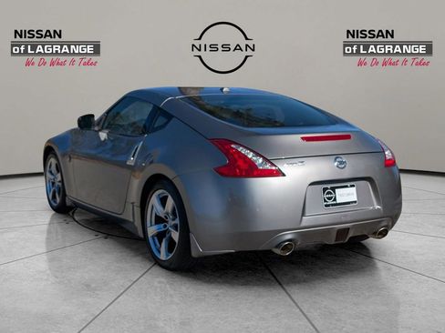 Used 2009 Nissan 370Z Touring image 7