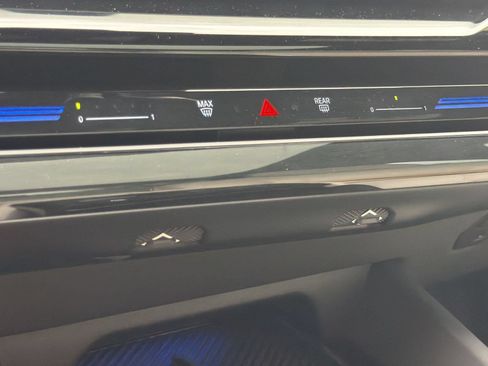 Certified 2024 BMW 530i xDrive w/ M Sport Package AWD/4WD image 19