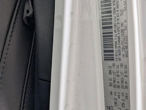 Used 2020 Jeep Gladiator Overland image 25