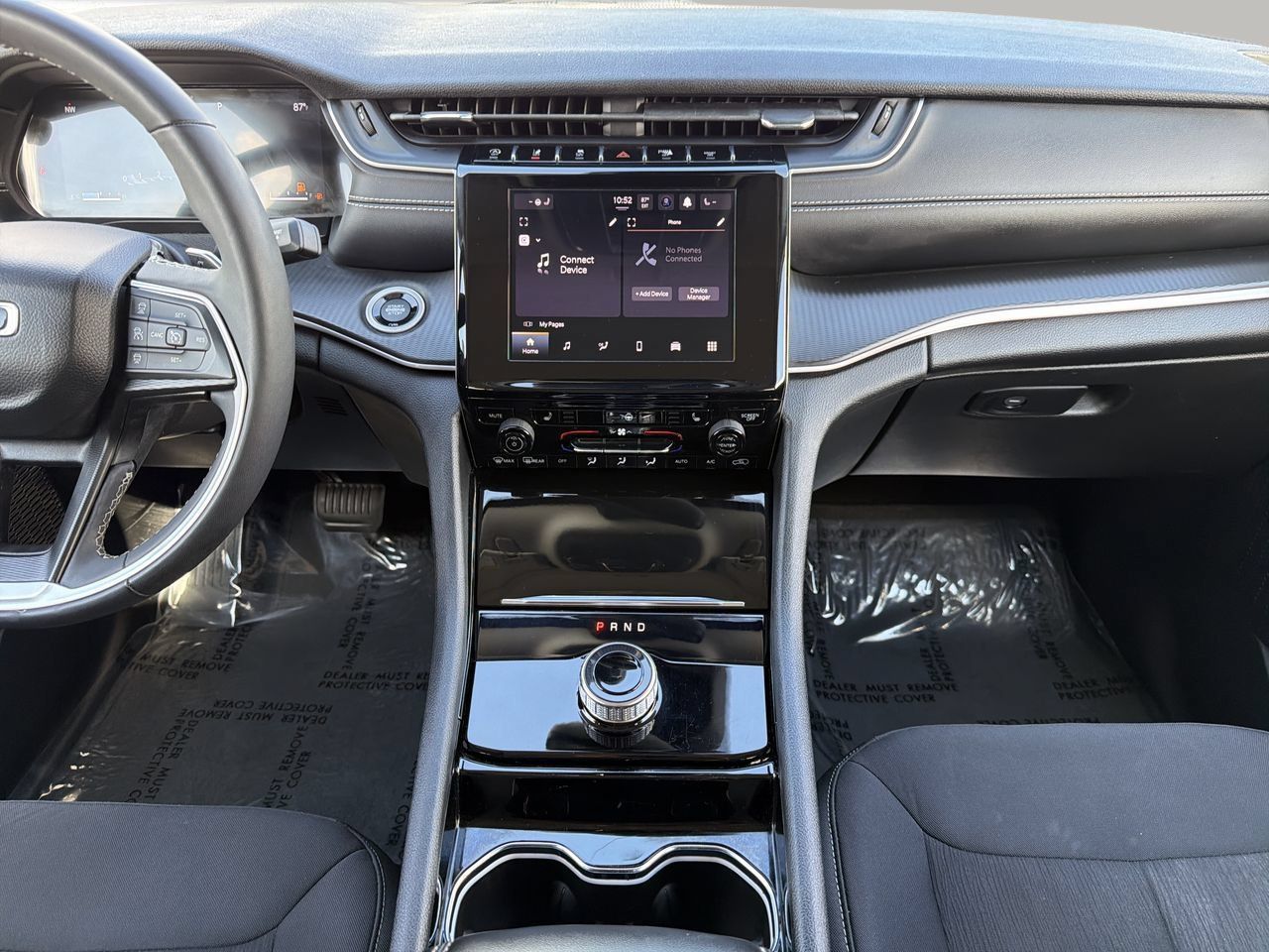 Used 2023 Jeep Grand Cherokee Laredo w/ Luxury Tech Group I RWD image 15