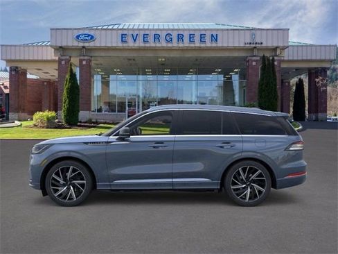 New 2025 Lincoln Aviator Black Label image 3
