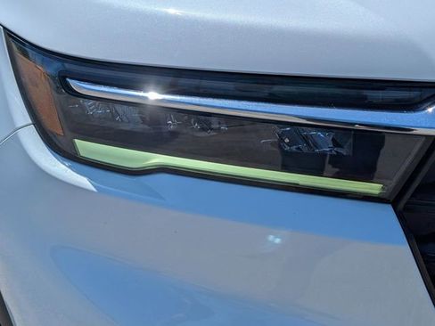 Used 2024 Honda Pilot Touring image 19