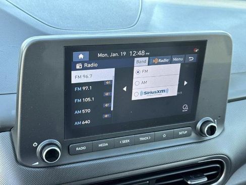 Used 2022 Hyundai Kona SEL image 13