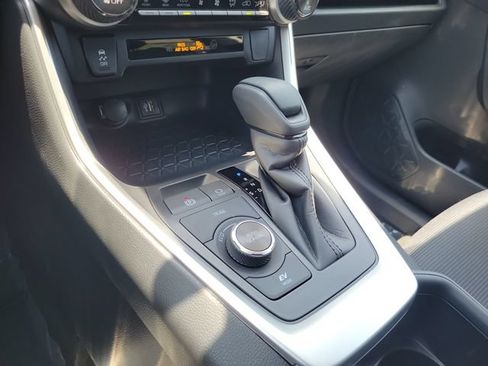 Used 2025 Toyota RAV4 LE AWD/4WD image 21