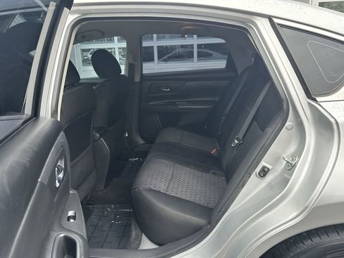 Used 2016 Nissan Altima 2.5 S w/ Power Driver Seat Package image 11