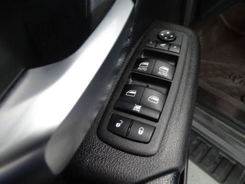 Certified 2022 RAM 1500 Big Horn AWD/4WD image 10