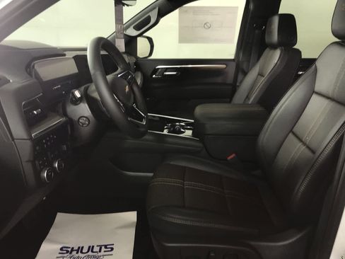 New 2026 Chevrolet Suburban High Country w/ Sun And Tow Package image 8