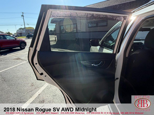 Used 2018 Nissan Rogue SV AWD/4WD image 10