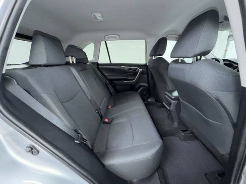 Used 2019 Toyota RAV4 LE w/ Carpet Mat Package AWD/4WD image 7