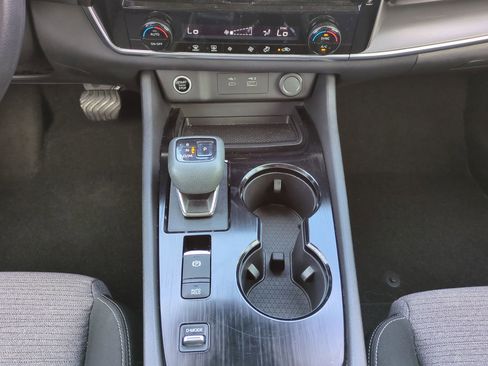 Used 2021 Nissan Rogue SV image 19