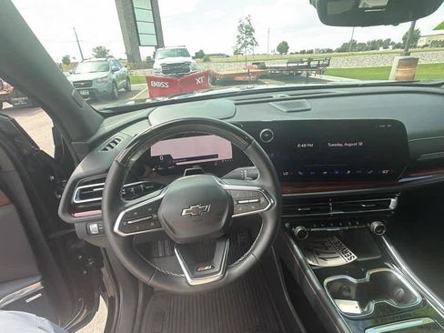 Used 2024 Chevrolet Traverse Z71 w/ Enhanced Driving Package AWD/4WD image 14