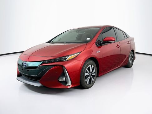 Used 2017 Toyota Prius Prime Advanced FWD image 3