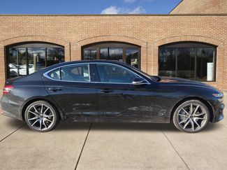 Used 2025 Genesis G70 2.5T video 2