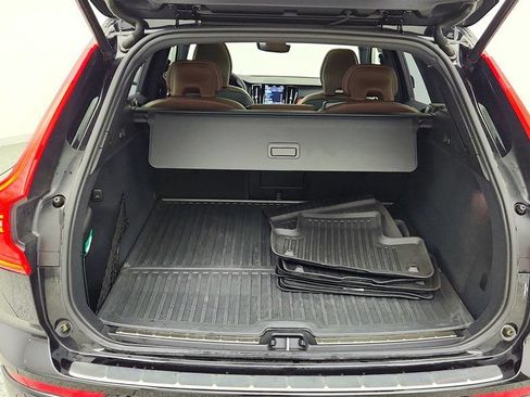 Used 2025 Volvo XC60 T8 Plus w/ Protection Package Premier AWD/4WD image 22
