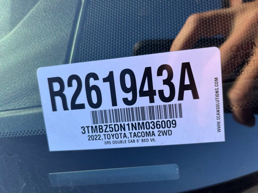Used 2022 Toyota Tacoma TRD Sport w/ Technology Package RWD image 11
