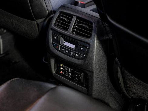 Used 2018 Honda Pilot Elite image 36