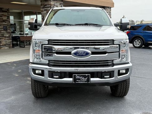 Used 2019 Ford F250 Lariat w/ Chrome Package image 7