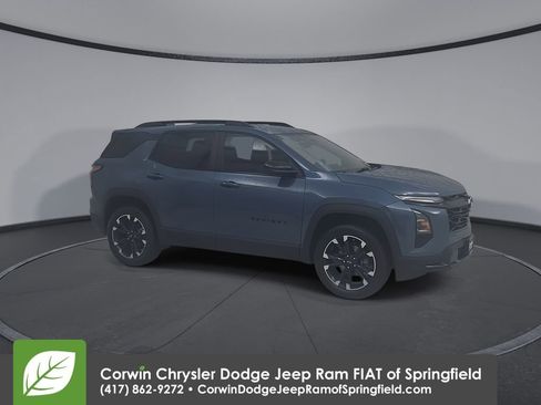 Used 2025 Chevrolet Equinox RS w/ Convenience Package III image 2