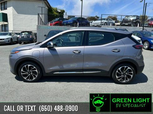Used 2023 Chevrolet Bolt EUV Premier FWD image 8