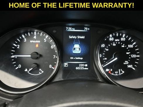 Used 2017 Nissan Rogue S AWD/4WD image 17