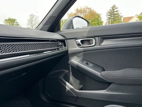 Used 2023 Honda Civic Sport image 19