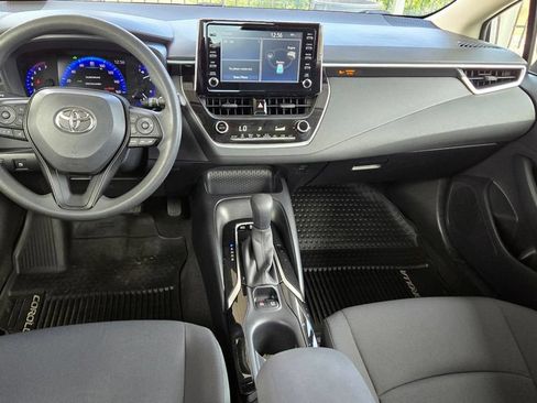 Used 2020 Toyota Corolla LE FWD image 12