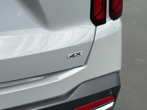 Used 2025 Kia Sorento EX w/ Panoramic Sunroof Package AWD/4WD image 11