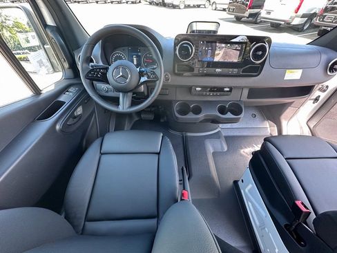 New 2025 Mercedes-Benz Sprinter 4500 image 2