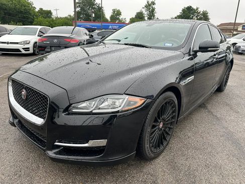 Used 2016 Jaguar XJ R-Sport RWD image 28