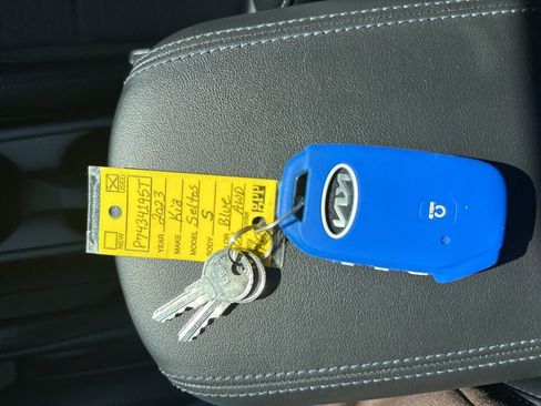 Used 2023 Kia Seltos S w/ Navigation Package image 31