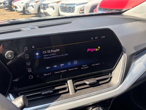 Used 2025 Chevrolet Trax LT FWD image 20