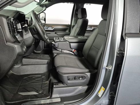 Used 2026 Chevrolet Silverado 2500 LT w/ All Star Edition AWD/4WD image 9