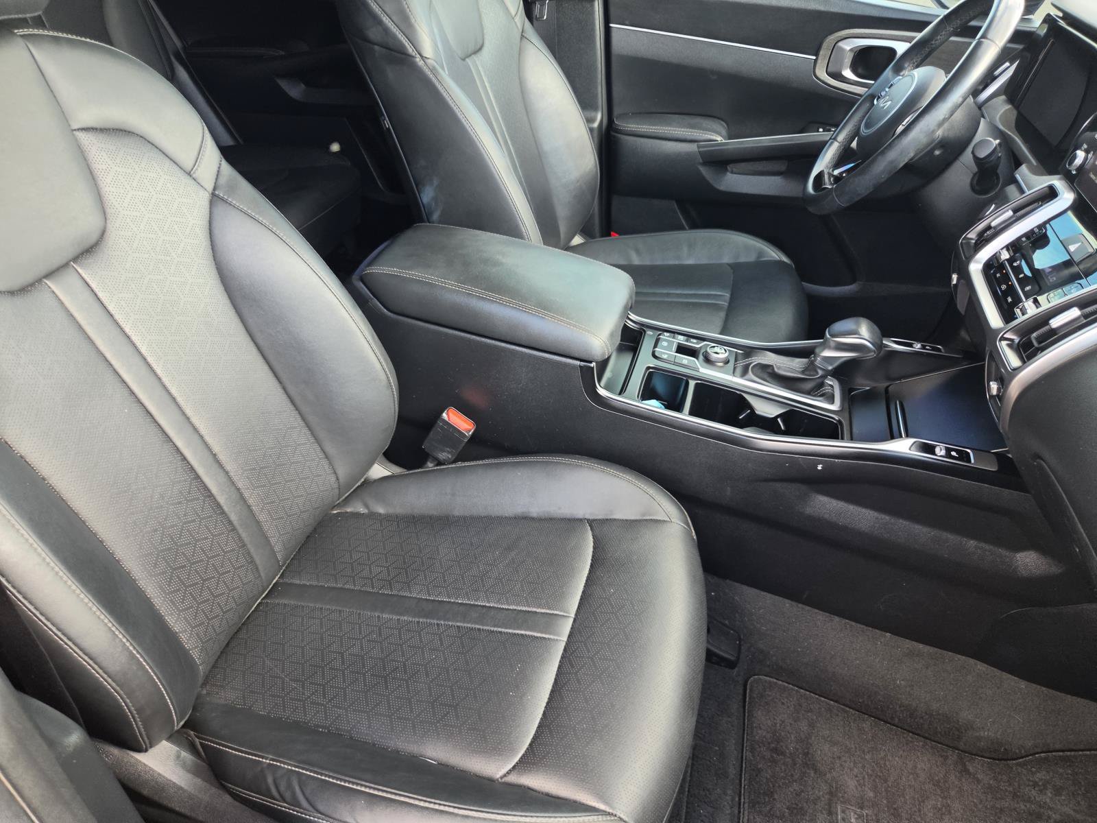 Used 2023 Kia Sorento EX w/ Panoramic Sunroof Package FWD image 10