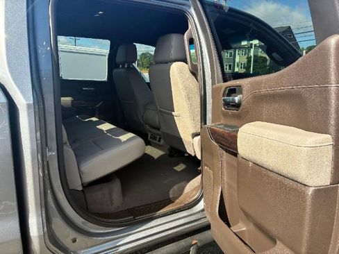 Used 2022 GMC Sierra 1500 SLT w/ X31 Off-Road Package image 30