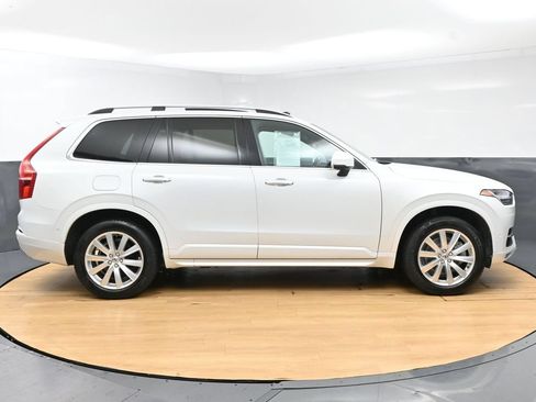 Used 2018 Volvo XC90 T6 Momentum w/ Convenience Package AWD/4WD image 8
