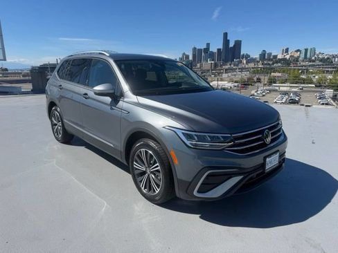 Used 2024 Volkswagen Tiguan Wolfsburg Edition AWD/4WD image 1