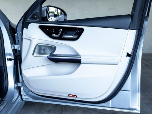 New 2025 Mercedes-Benz C 300 Sedan image 24