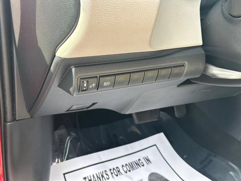 Used 2021 Toyota Corolla LE FWD image 24