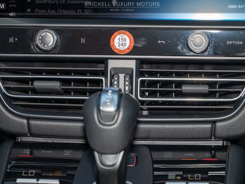 Used 2024 Porsche Macan image 24