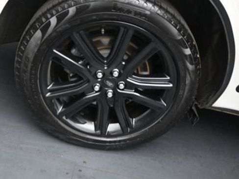 Certified 2024 Ford Edge ST-Line w/ Class II Trailer Tow Package AWD/4WD image 15