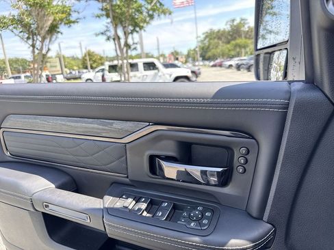 New 2026 RAM 2500 Limited AWD/4WD image 15