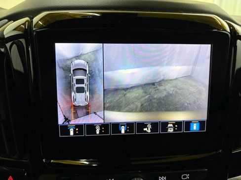 Used 2023 Chevrolet Traverse High Country AWD/4WD image 56