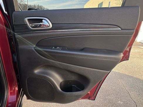 Used 2019 Jeep Grand Cherokee Limited w/ Luxury Group II image 14