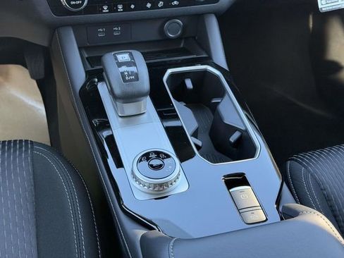 New 2026 Mitsubishi Outlander ES image 16