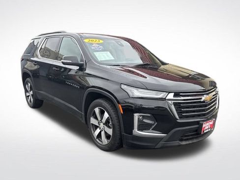 Used 2023 Chevrolet Traverse LT w/ LT Premium Package AWD/4WD image 7