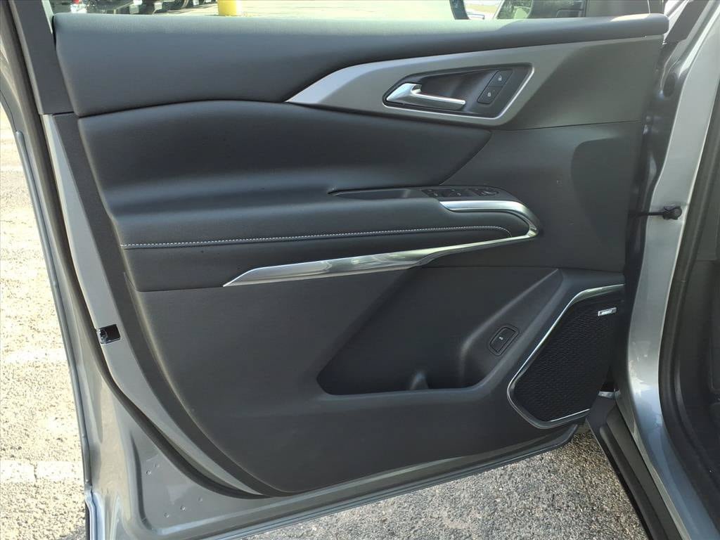 New 2026 Chevrolet Traverse LT w/ Enhanced Driving Package FWD image 15