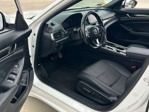 Used 2020 Honda Accord Sport image 5